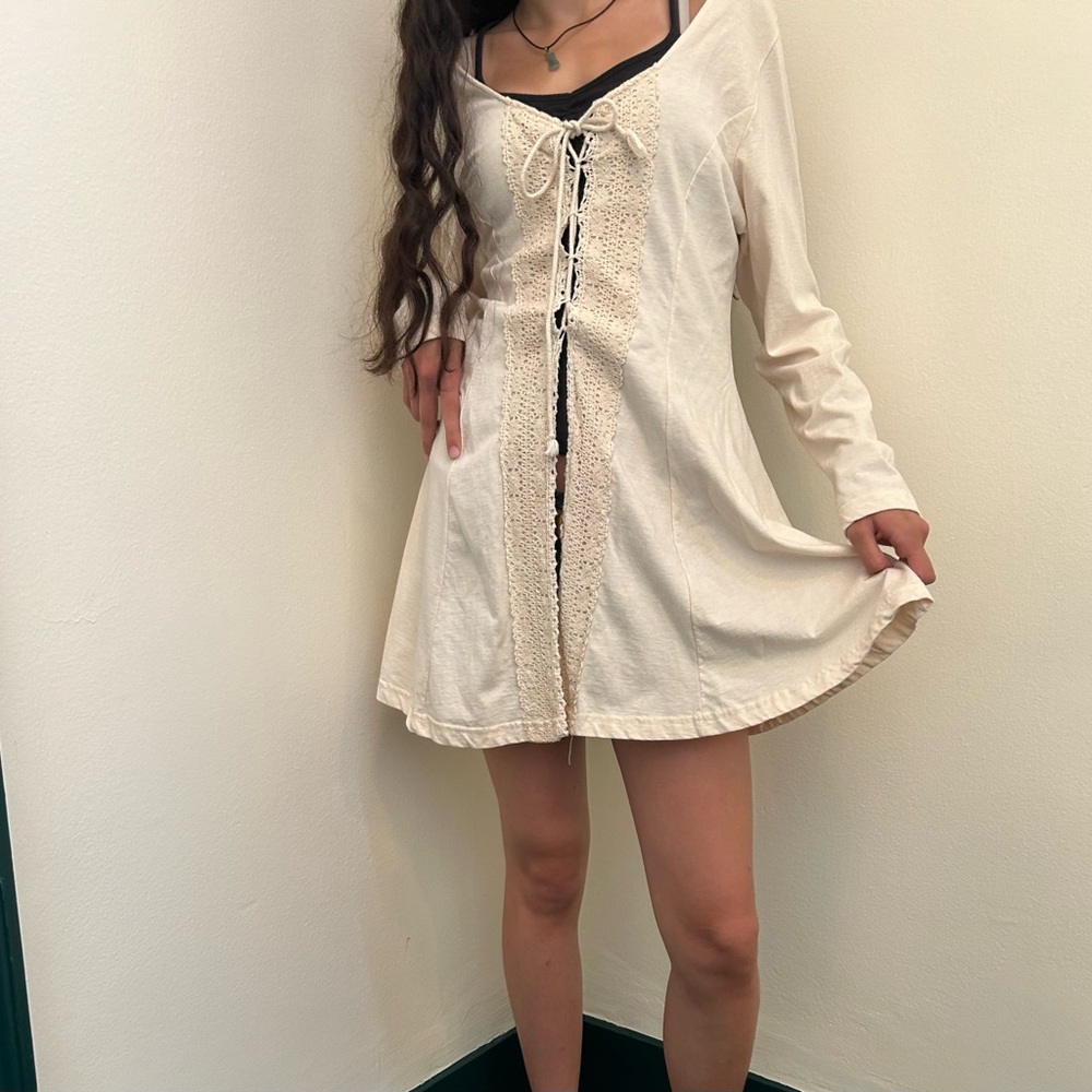 Vintage 1970's style Off-White Lace up Beach /Swim Cover Up